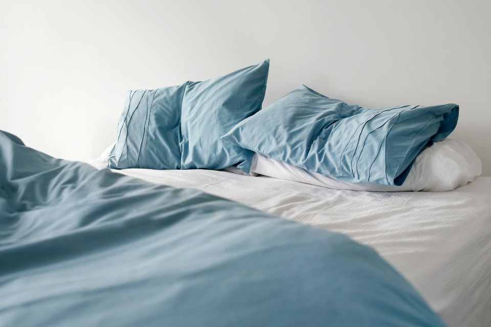 單人涼感床墊推薦什麼材質？5種涼感材質分析，破解涼感床墊有用嗎疑問！